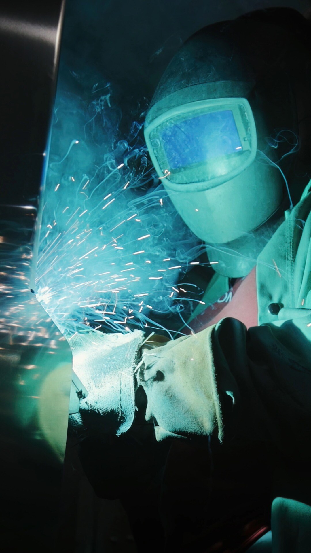 TKG photography at MAC Trailer - welding to demonstrate quality of product